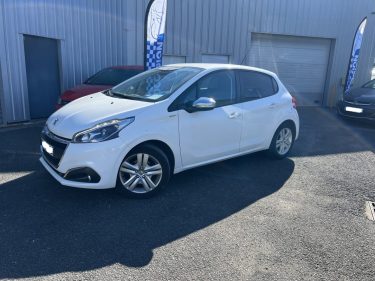 PEUGEOT 208 1.2 PureTech 82ch E6.c Signature 5p 2018