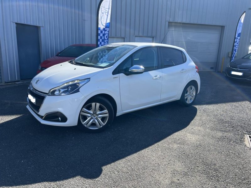 PEUGEOT 208 1.2 PureTech 82ch E6.c Signature 5p 2018
