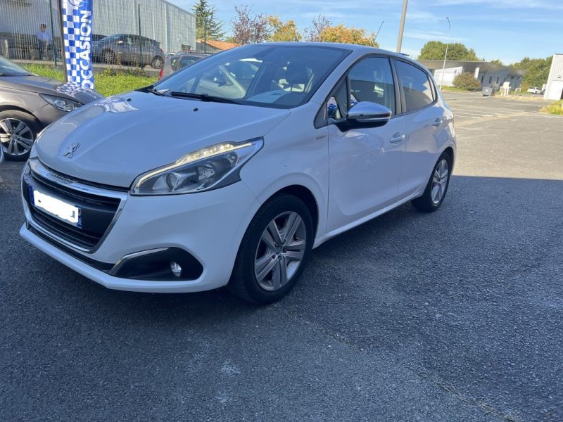 PEUGEOT 208 1.2 PureTech 82ch E6.c Signature 5p 2018