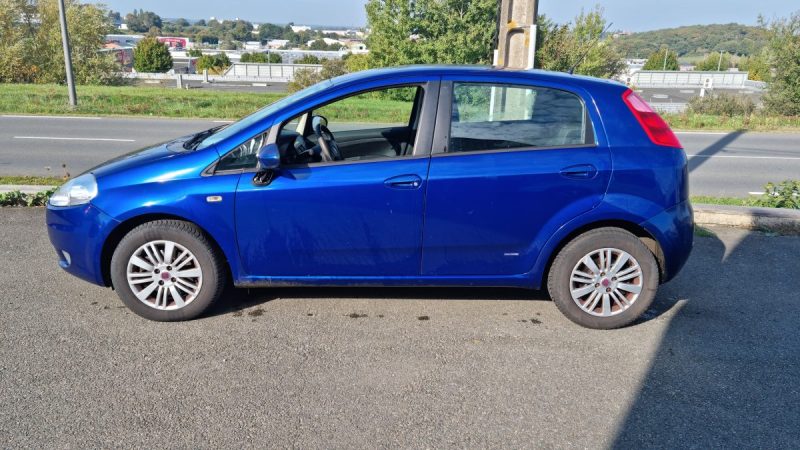 FIAT PUNTO GRANDE PUNTO 1.9 MJT 120CH - 8CV 2007