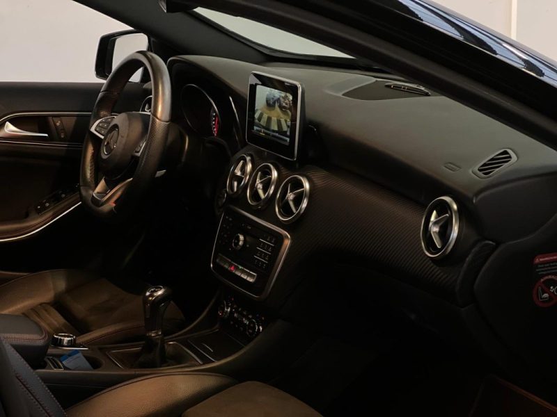 MERCEDES CLASSE A 180 122CH AMG LINE