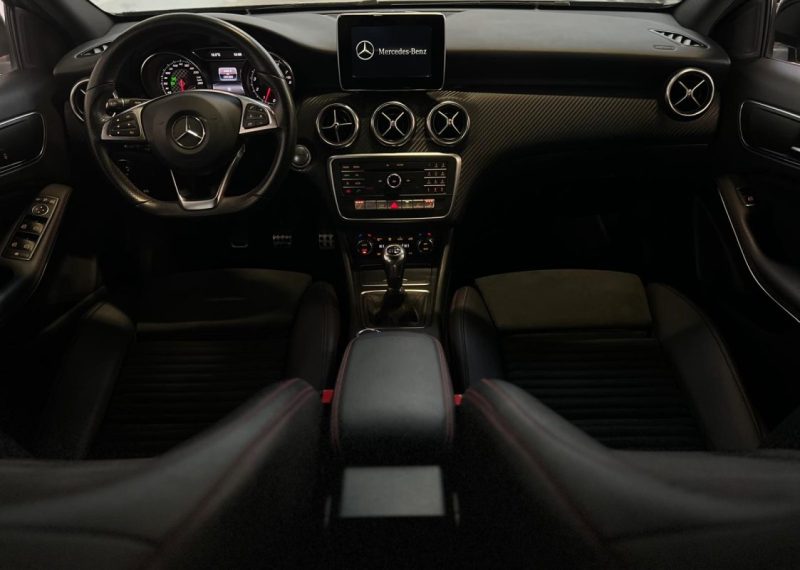 MERCEDES CLASSE A 180 122CH AMG LINE