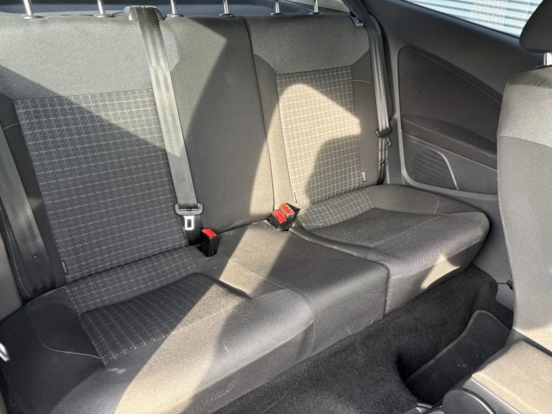 VOLKSWAGEN POLO V 1.4 TDI 75ch Confortline - Distribution OK 2015