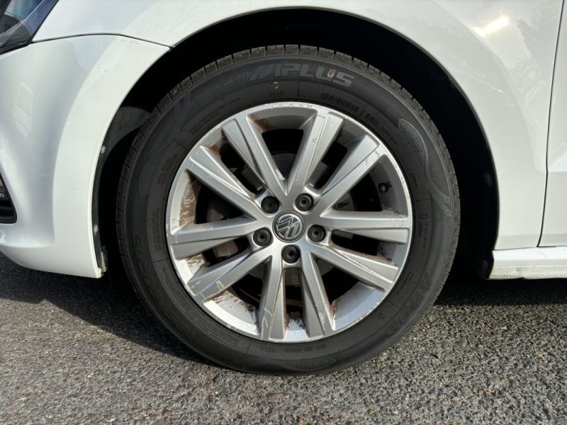 VOLKSWAGEN POLO V 1.4 TDI 75ch Confortline - Distribution OK 2015