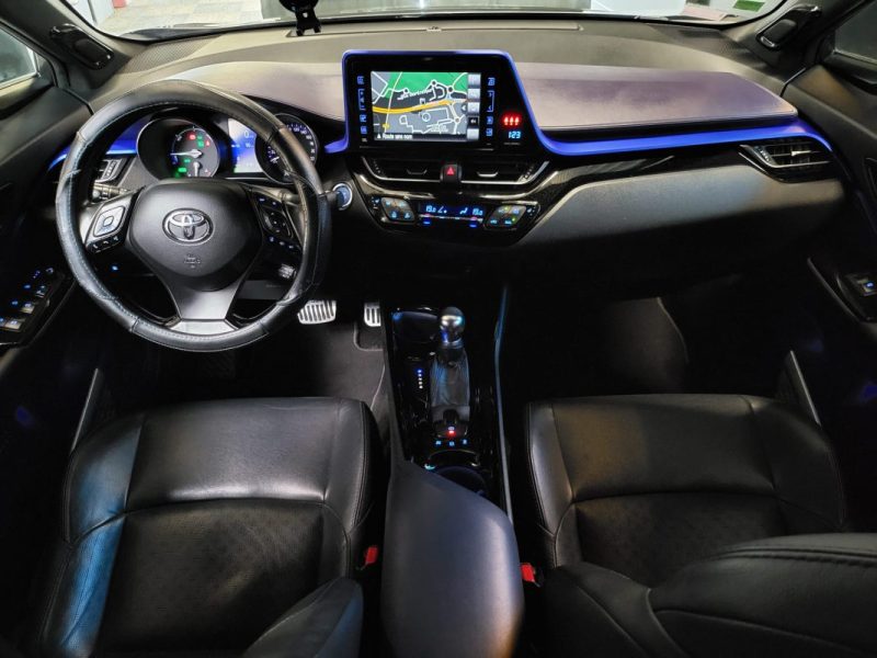 TOYOTA C-HR GRAPHIC 122h E-CVT 1.8 