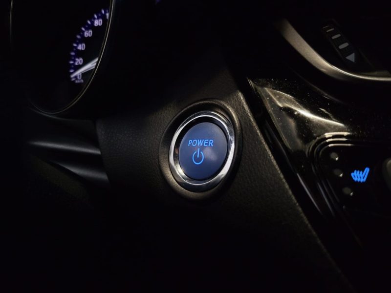 TOYOTA C-HR GRAPHIC 122h E-CVT 1.8 