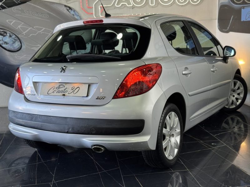 PEUGEOT 207 1.6 HDI 110 EXECUTIVE 