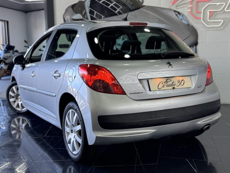PEUGEOT 207 1.6 HDI 110 EXECUTIVE 