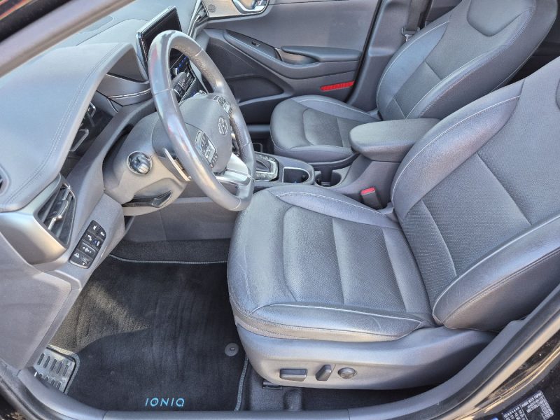 HYUNDAI IONIQ Plug-in 141ch Executive 2020