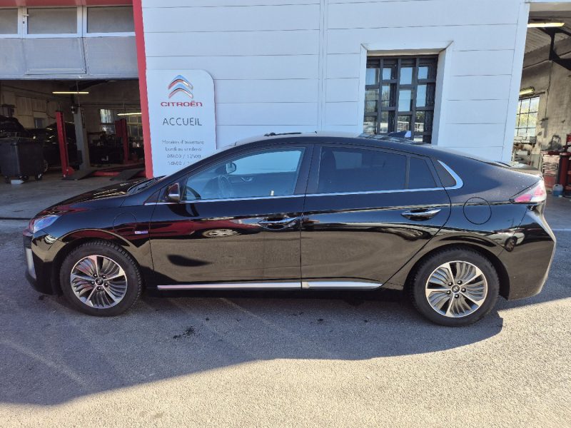 HYUNDAI IONIQ Plug-in 141ch Executive 2020