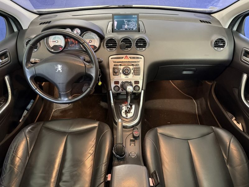 PEUGEOT 308 2.0 HDi 136cv BVA Féline - Toit panoramique - Sièges électriques chauffants 