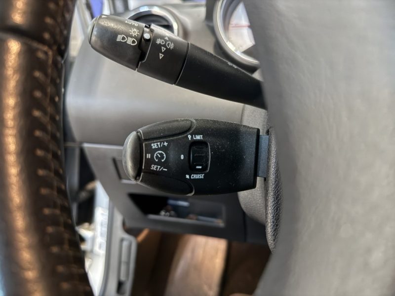 PEUGEOT 308 2.0 HDi 136cv BVA Féline - Toit panoramique - Sièges électriques chauffants 