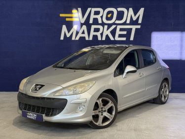PEUGEOT 308 2.0 HDi 136cv BVA Féline - Toit panoramique - Sièges électriques chauffants 