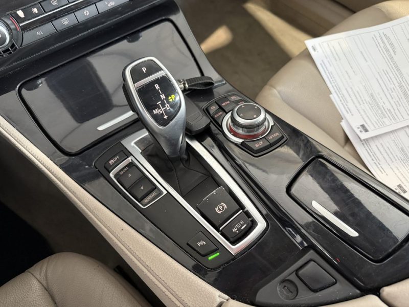 BMW Série 5 (F10) Berline 520d 184 cv BVA Luxury - Kit Chaine Fait -  Affichage Tête Haute - Sièges électriques chauffants