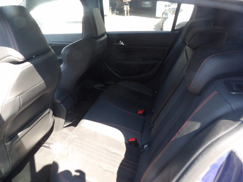 Peugeot 308 1.6 THP 270ch S&S GTi by Peugeot Sport