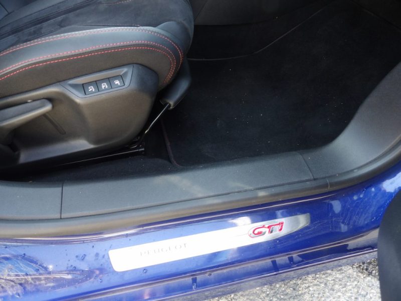 Peugeot 308 1.6 THP 270ch S&S GTi by Peugeot Sport