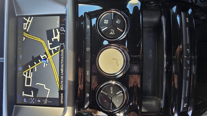 DS DS 3 BlueHDi 100ch Drive Efficiency Executive S&S 2016