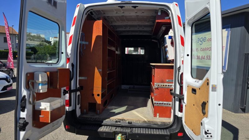 RENAULT MASTER F3300 L2H2 2.3 L dCi 145 ch energy GPS 2019