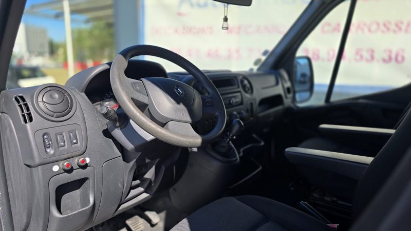 RENAULT MASTER F3300 L2H2 2.3 L dCi 145 ch energy GPS 2019