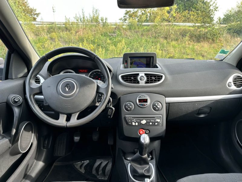 RENAULT CLIO III 1.5 dCi 1461cm3 86cv  2009