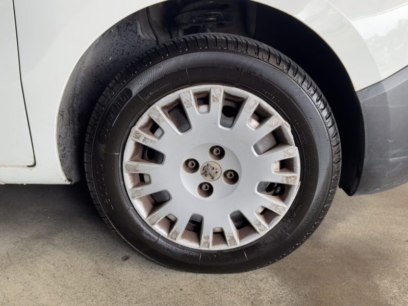 PEUGEOT BIPPER 1.3 HDi 80ch 27.500Km/6990HT/8388TTC