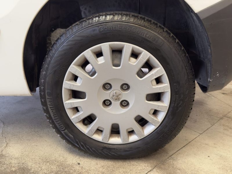 PEUGEOT BIPPER 1.3 HDi 80ch 27.500Km/6990HT/8388TTC