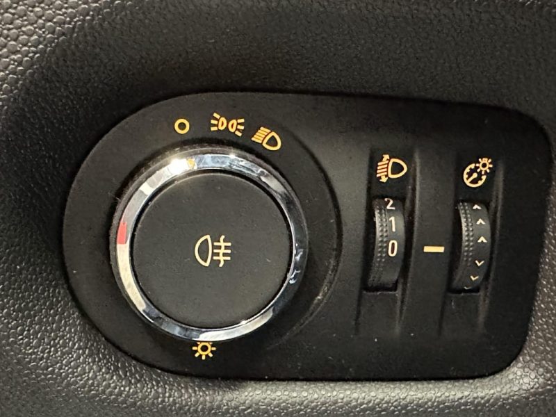 OPEL CORSA 1.2 Twinport 85ch 2014