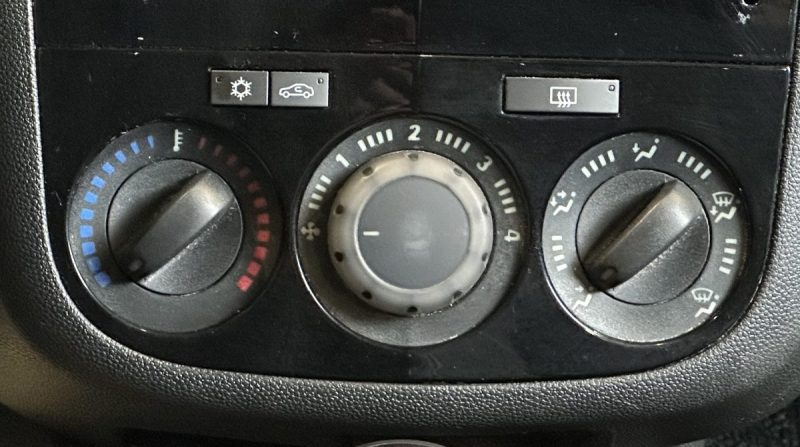 OPEL CORSA 1.2 Twinport 85ch 2014