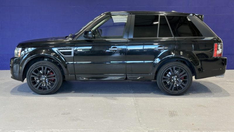 Range Rover Sport 3.0 TDV6 211ch S Kit Autobiography Sport avec Pack Design Extérieur