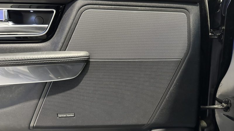 Range Rover Sport 3.0 TDV6 211ch S Kit Autobiography Sport avec Pack Design Extérieur