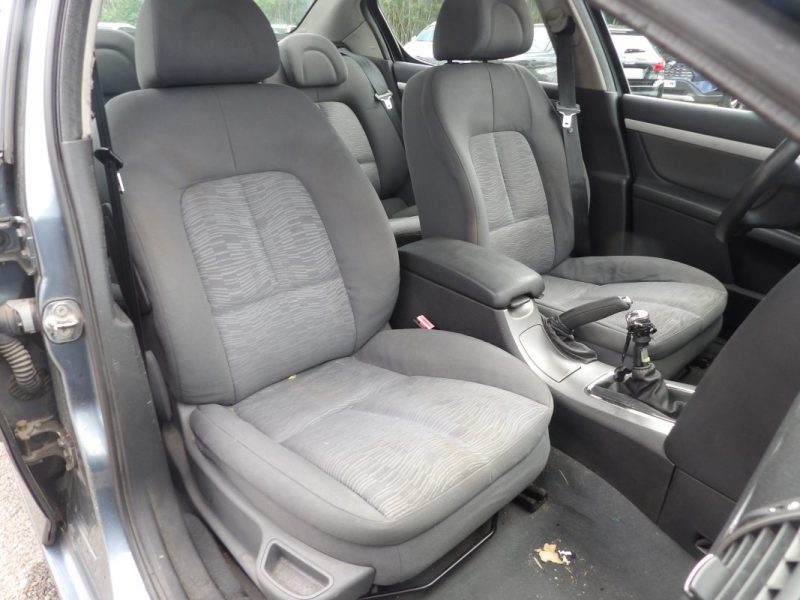 PEUGEOT 407 1.6 HDi 110 Confort 238MKM