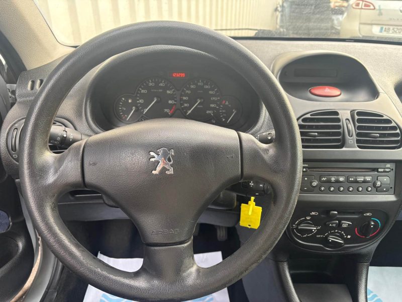 PEUGEOT 206  1.4 75Ch Style 2002