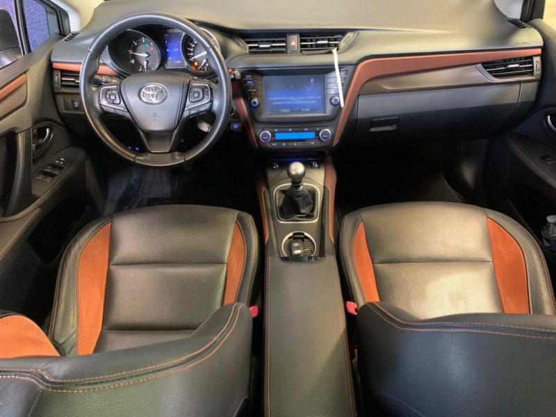 TOYOTA AVENSIS SW 2.0 143ch D-4D Executive 