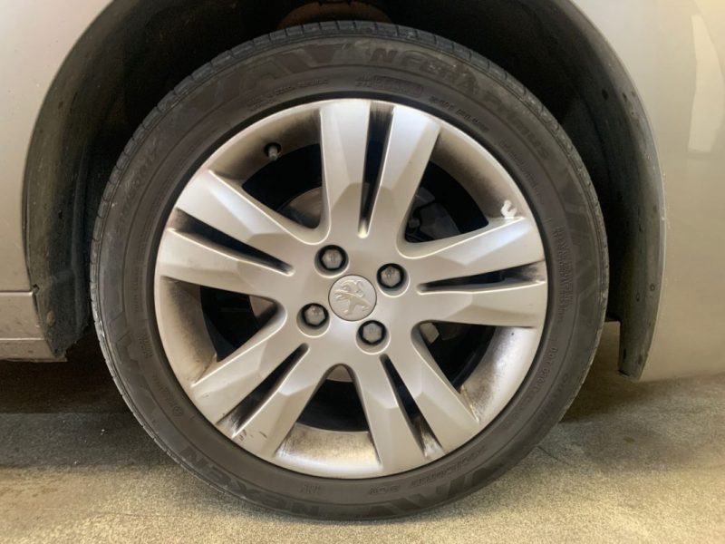 PEUGEOT 5008 Allure 7 Places Phase 2 1.6 HDi 115ch- Distribution ok-Embrayage ok  