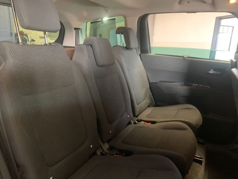 PEUGEOT 5008 Allure 7 Places Phase 2 1.6 HDi 115ch- Distribution ok-Embrayage ok  