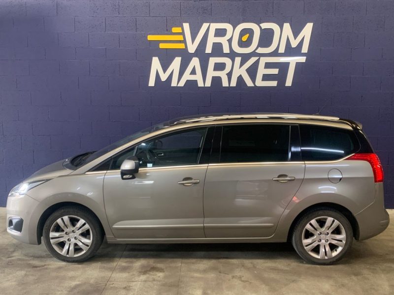 PEUGEOT 5008 Allure 7 Places Phase 2 1.6 HDi 115ch- Distribution ok-Embrayage ok  