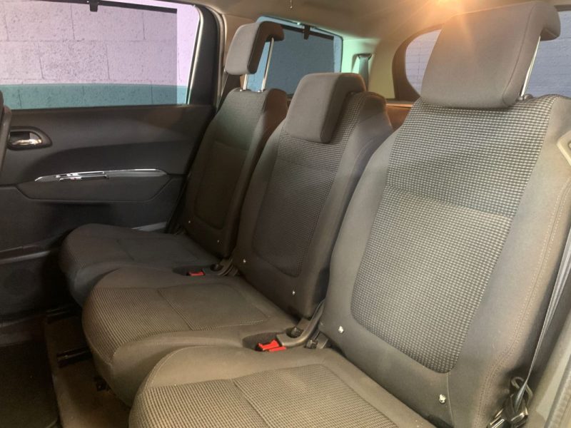 PEUGEOT 5008 Allure 7 Places Phase 2 1.6 HDi 115ch- Distribution ok-Embrayage ok  