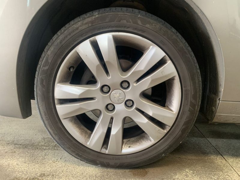 PEUGEOT 5008 Allure 7 Places Phase 2 1.6 HDi 115ch- Distribution ok-Embrayage ok  