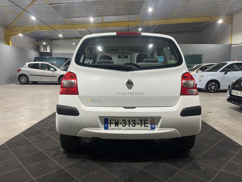 RENAULT TWINGO II EXPRESSION 1.2i 60CH