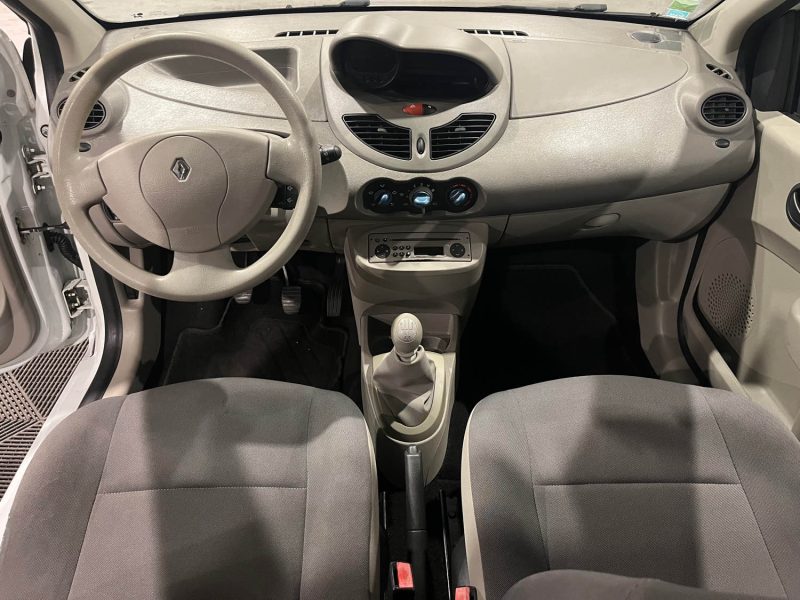 RENAULT TWINGO II EXPRESSION 1.2i 60CH