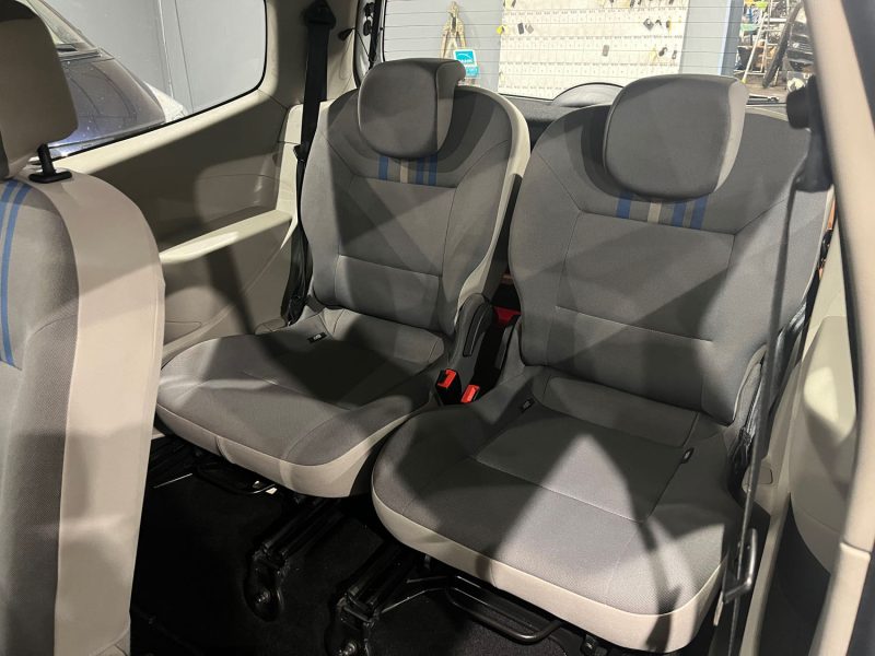 RENAULT TWINGO II EXPRESSION 1.2i 60CH