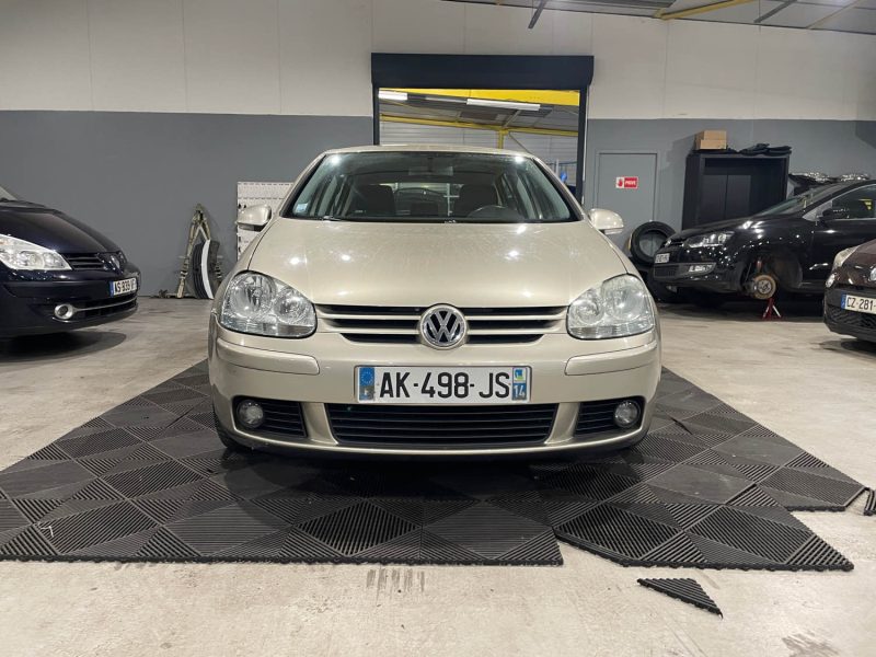 VOLKSWAGEN GOLF V TRENDLINE 1.6i 100CH