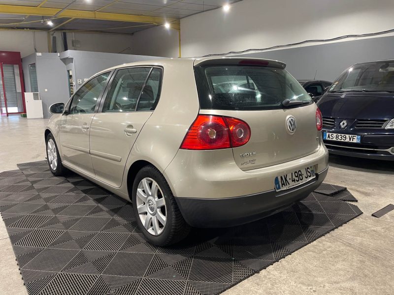 VOLKSWAGEN GOLF V TRENDLINE 1.6i 100CH