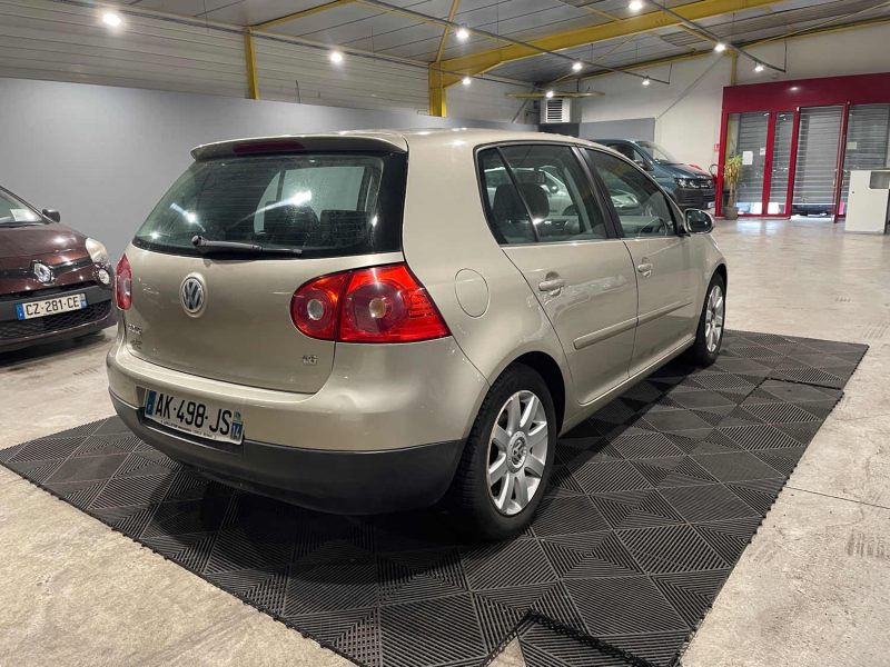 VOLKSWAGEN GOLF V TRENDLINE 1.6i 100CH