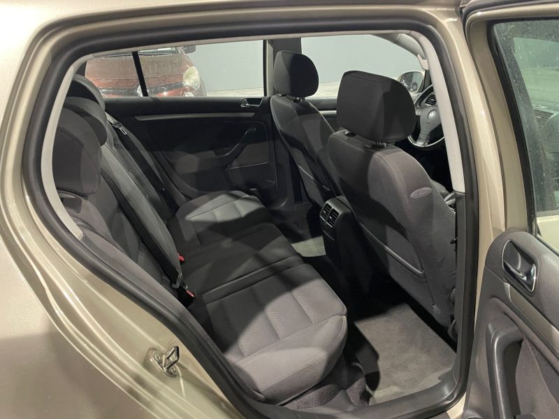 VOLKSWAGEN GOLF V TRENDLINE 1.6i 100CH