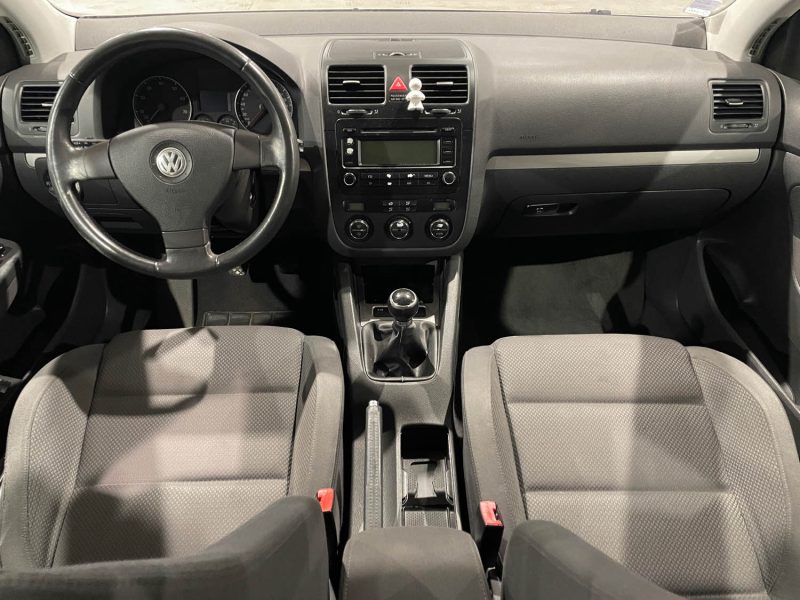 VOLKSWAGEN GOLF V TRENDLINE 1.6i 100CH