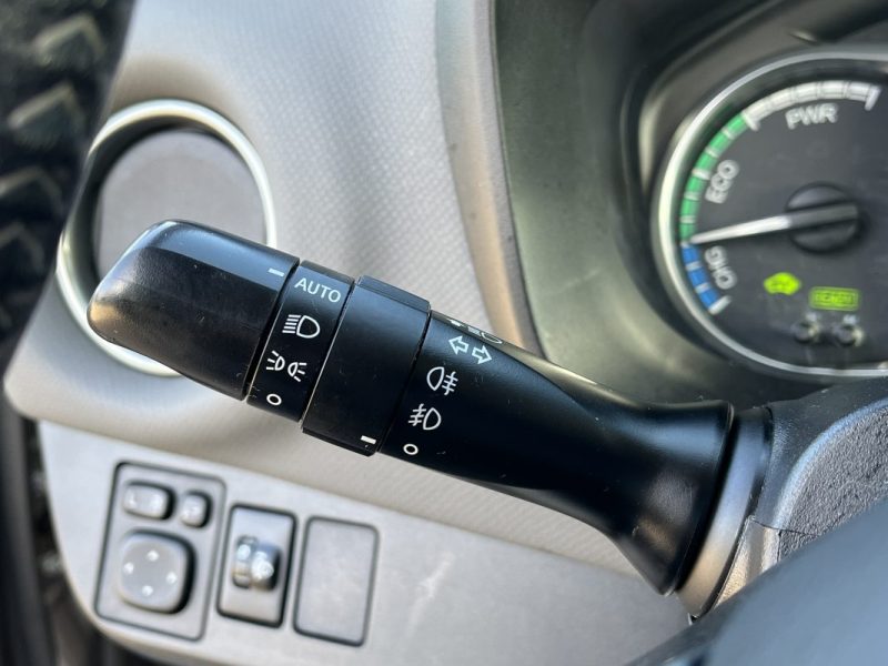 TOYOTA YARIS HYBRID HSD 100h Dynamic pack Confort 5p 2015