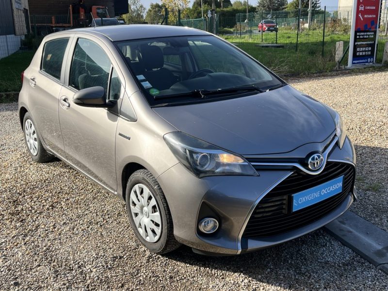 TOYOTA YARIS HYBRID HSD 100h Dynamic pack Confort 5p 2015
