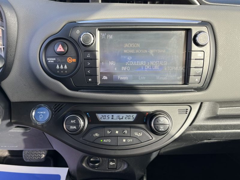 TOYOTA YARIS HYBRID HSD 100h Dynamic pack Confort 5p 2015