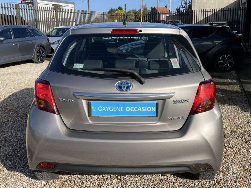 TOYOTA YARIS HYBRID HSD 100h Dynamic pack Confort 5p 2015